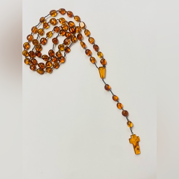 Vintage Authentic Amber Rosary - Picture 4 of 9